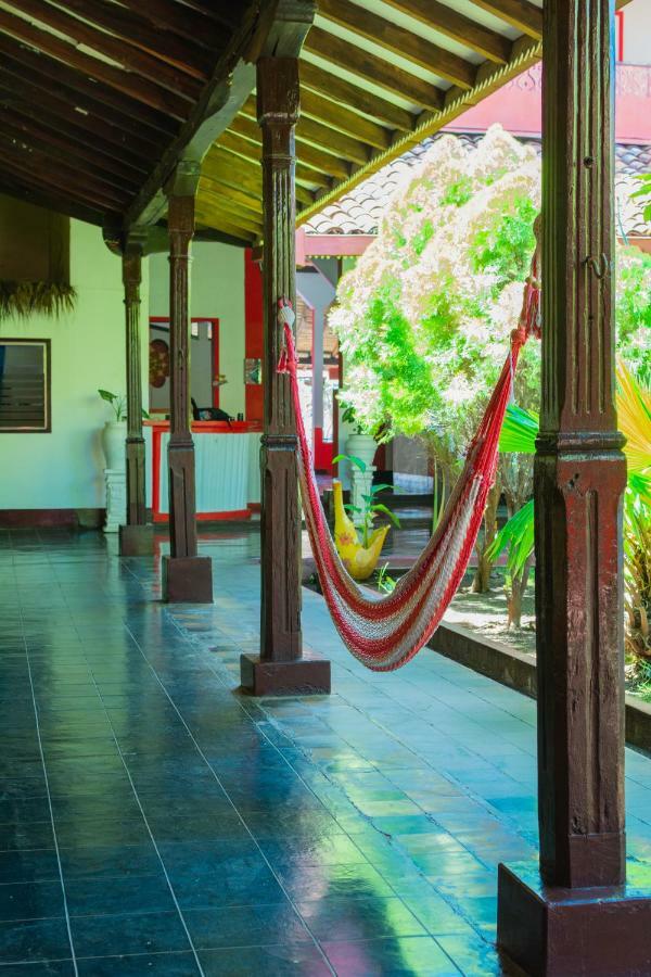 Hostal Lazybones Leon Exterior photo